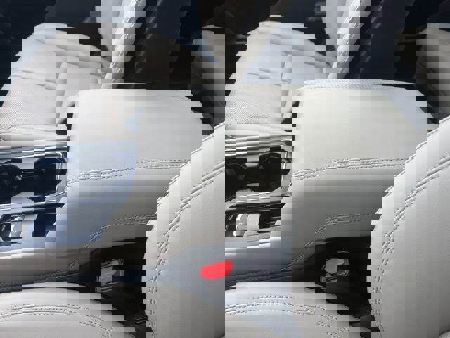 Used 2025 Lincoln Corsair Grand Touring w/ Equipment Group 301A image 38