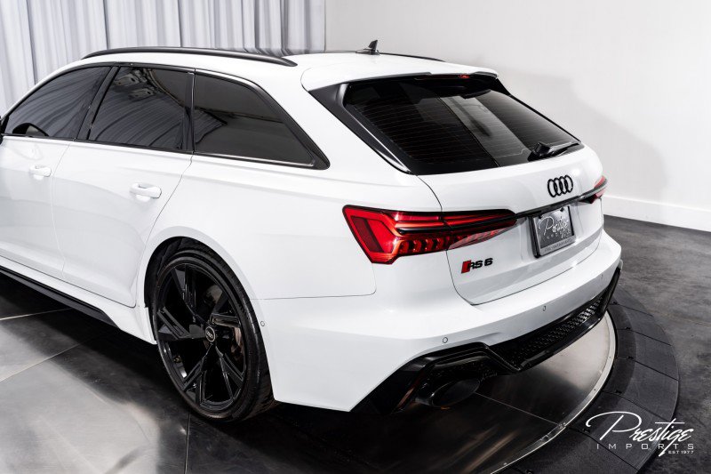 Used 2022 Audi RS 6 w/ Executive Package image 14