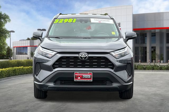 Used 2025 Toyota RAV4 XLE FWD image 11
