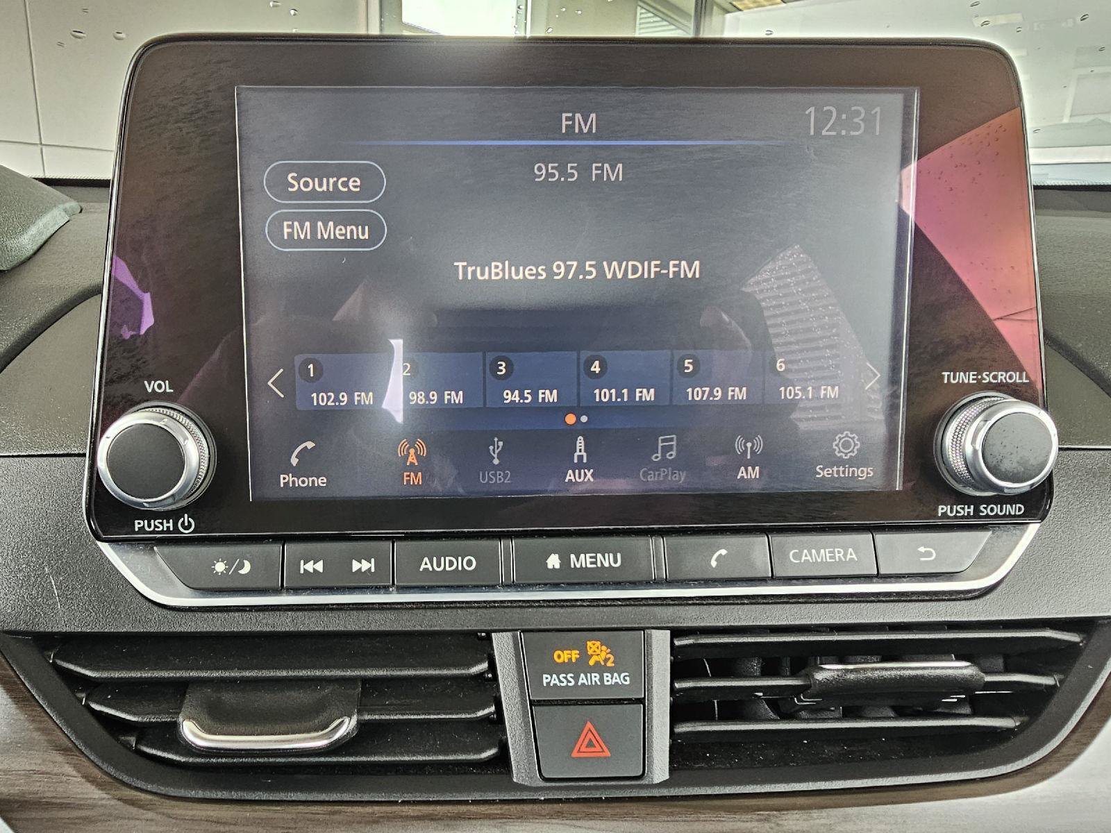Used 2024 Nissan Altima 2.5 SV FWD image 27