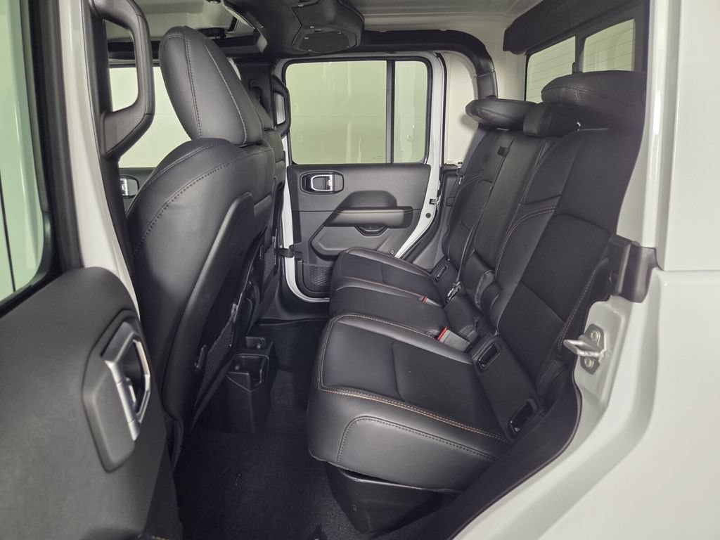 New 2026 Jeep Gladiator Sport AWD/4WD image 17