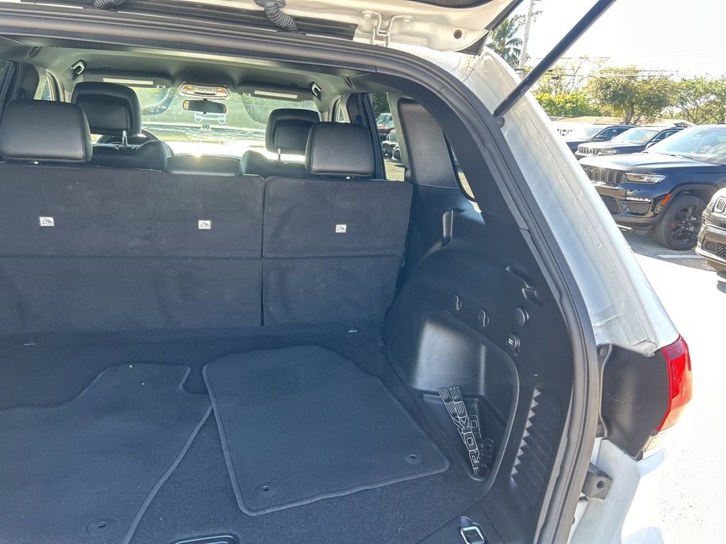 Certified 2021 Jeep Grand Cherokee Laredo X image 29