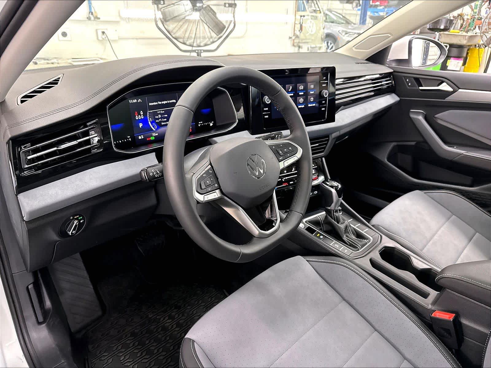 New 2027 Volkswagen Jetta SE FWD image 7