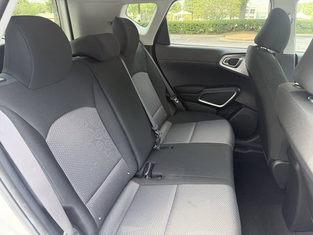Certified 2025 Kia Soul LX w/ LX Technology Package FWD image 31