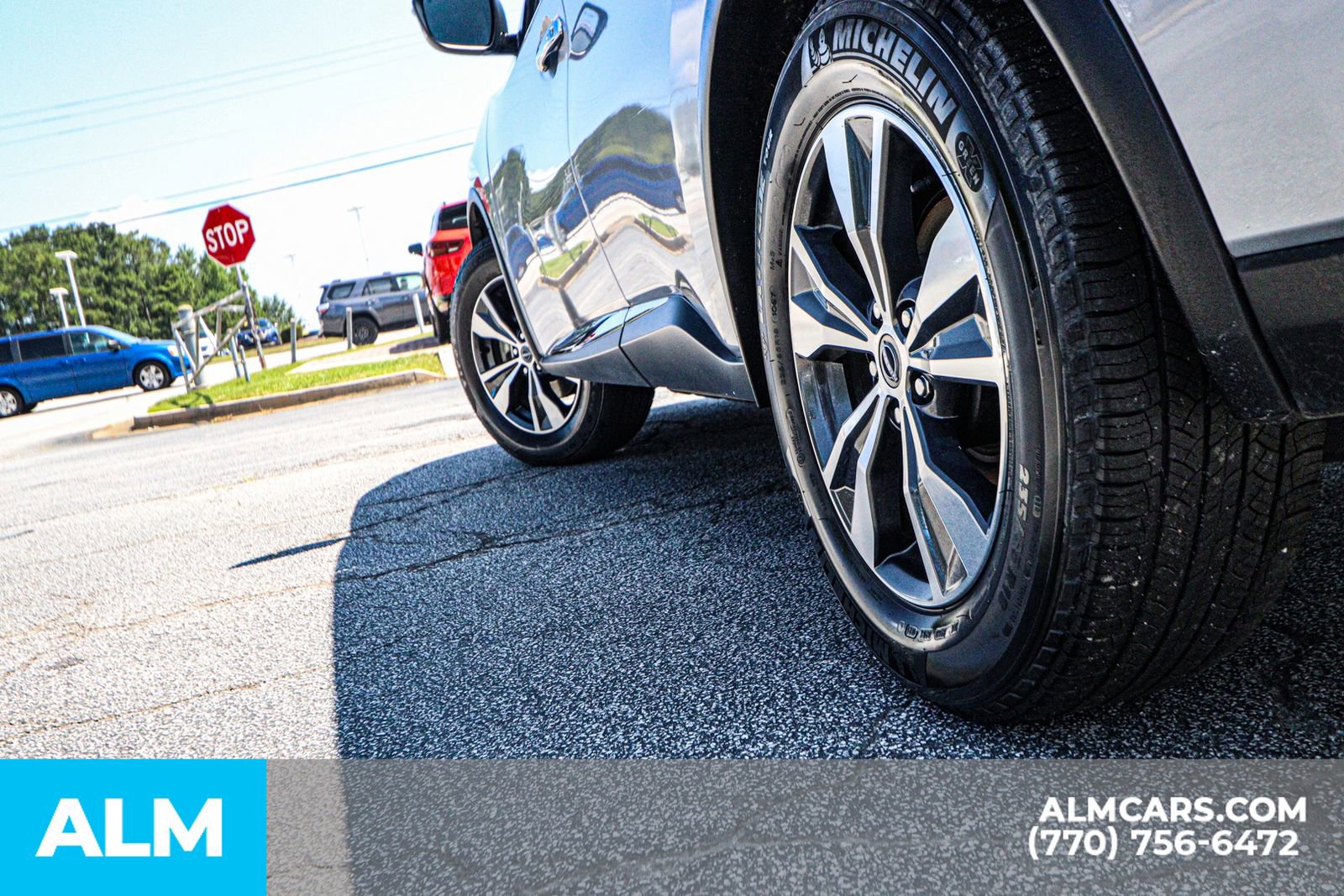 Used 2023 Nissan Murano SV AWD/4WD image 14