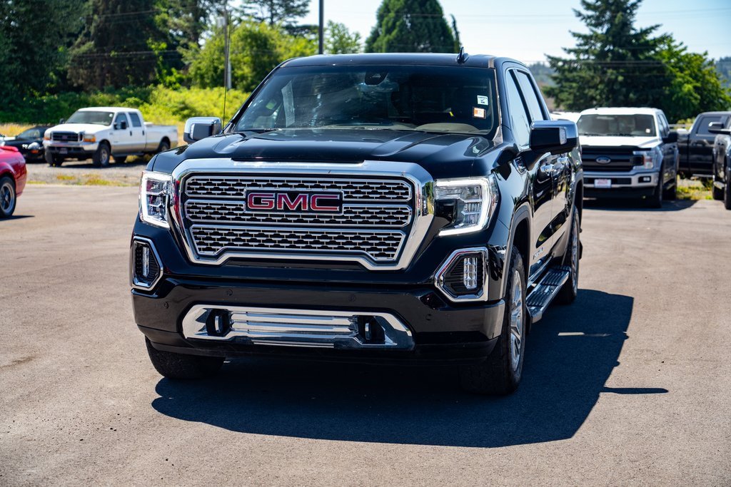 Used 2022 GMC Sierra 1500 Denali w/ Driver Alert Package II AWD/4WD image 4
