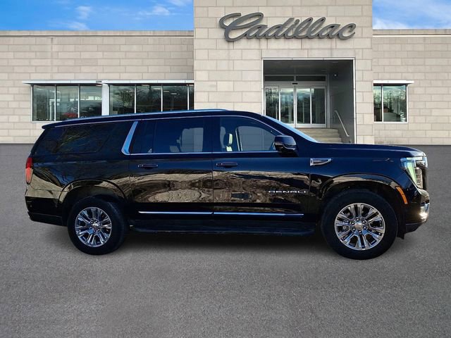Used 2025 GMC Yukon XL Denali image 9