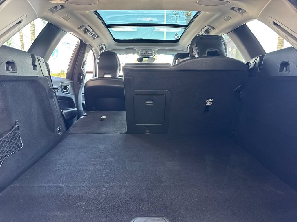 Certified 2023 Volvo XC60 T8 Plus w/ Climate Package AWD/4WD image 14