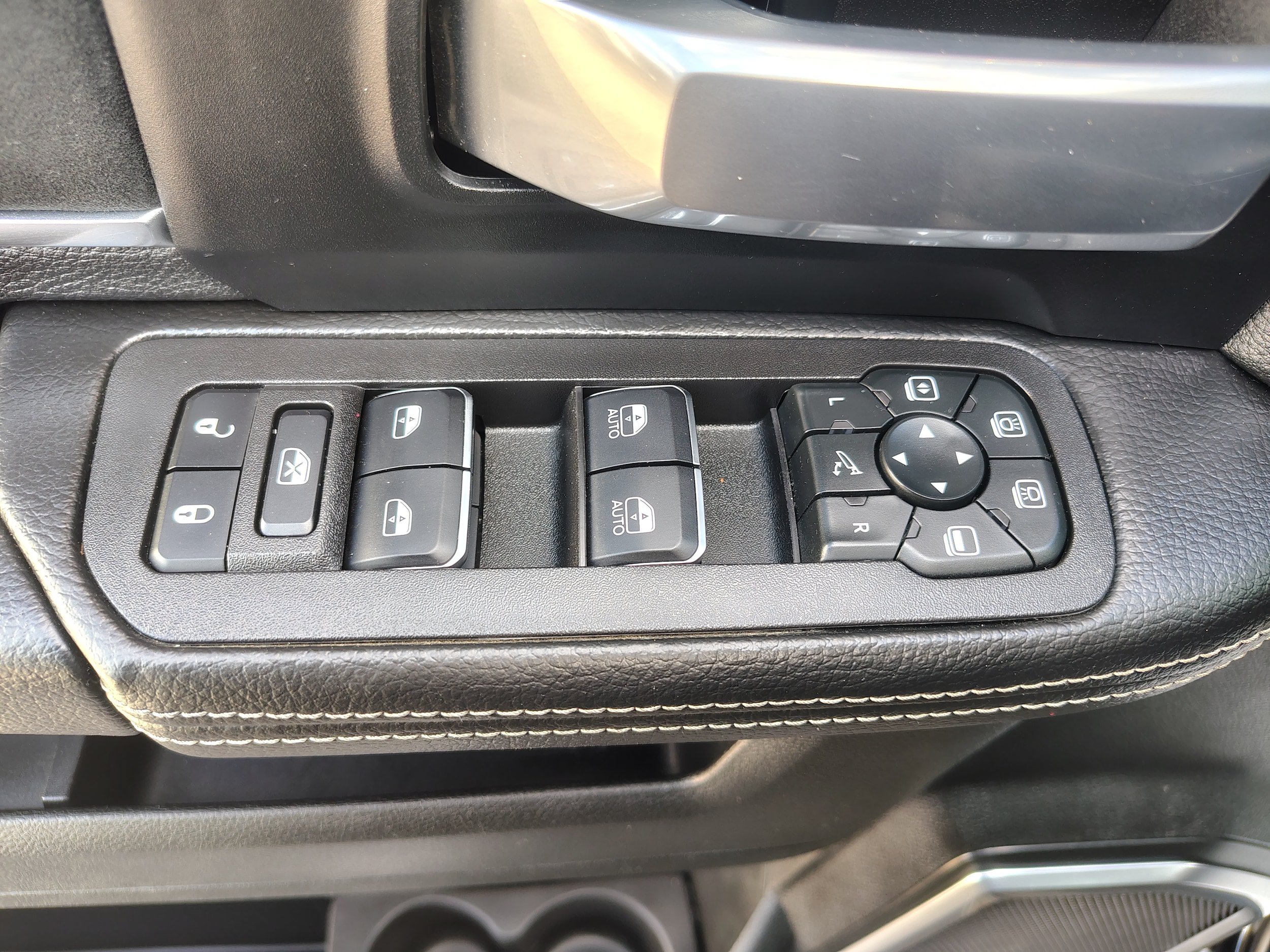 Certified 2026 RAM 2500 Laramie AWD/4WD image 20