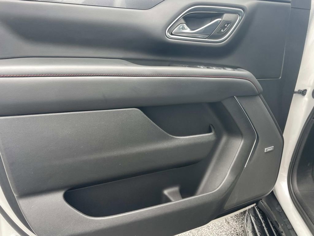 Used 2023 Chevrolet Suburban RST image 16