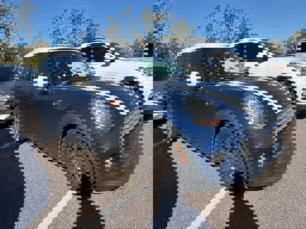 Used 2015 MINI Cooper 4-Door Hardtop image 4