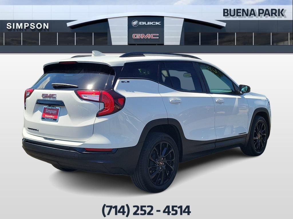 Used 2023 GMC Terrain SLE w/ Driver Convenience Package FWD image 8