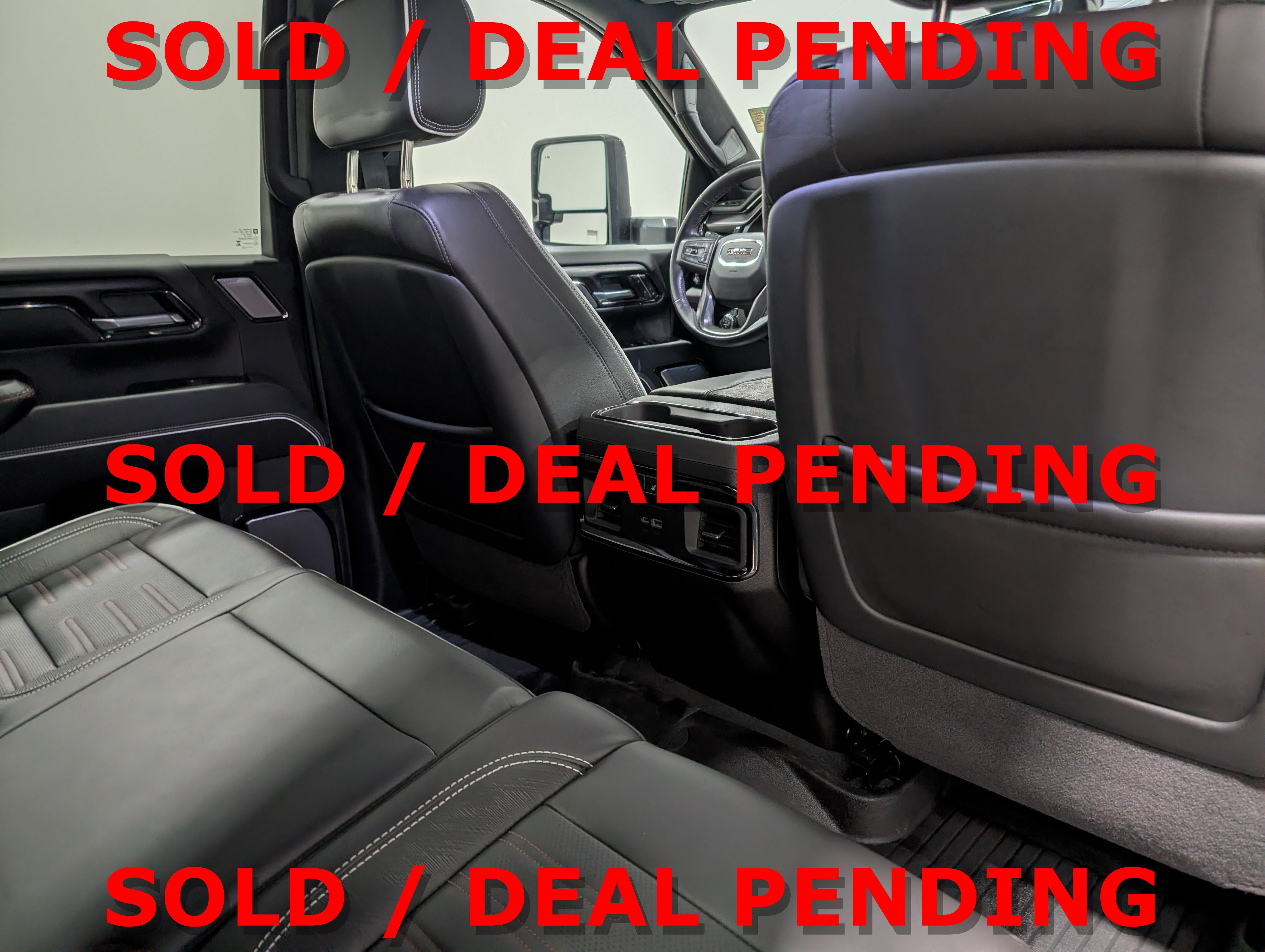 Used 2025 GMC Sierra 2500 AT4X w/ AT4X AEV Edition AWD/4WD image 19