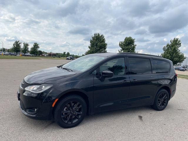 Used 2020 Chrysler Pacifica Touring-L w/ Advanced Safetytec Group AWD/4WD image 6