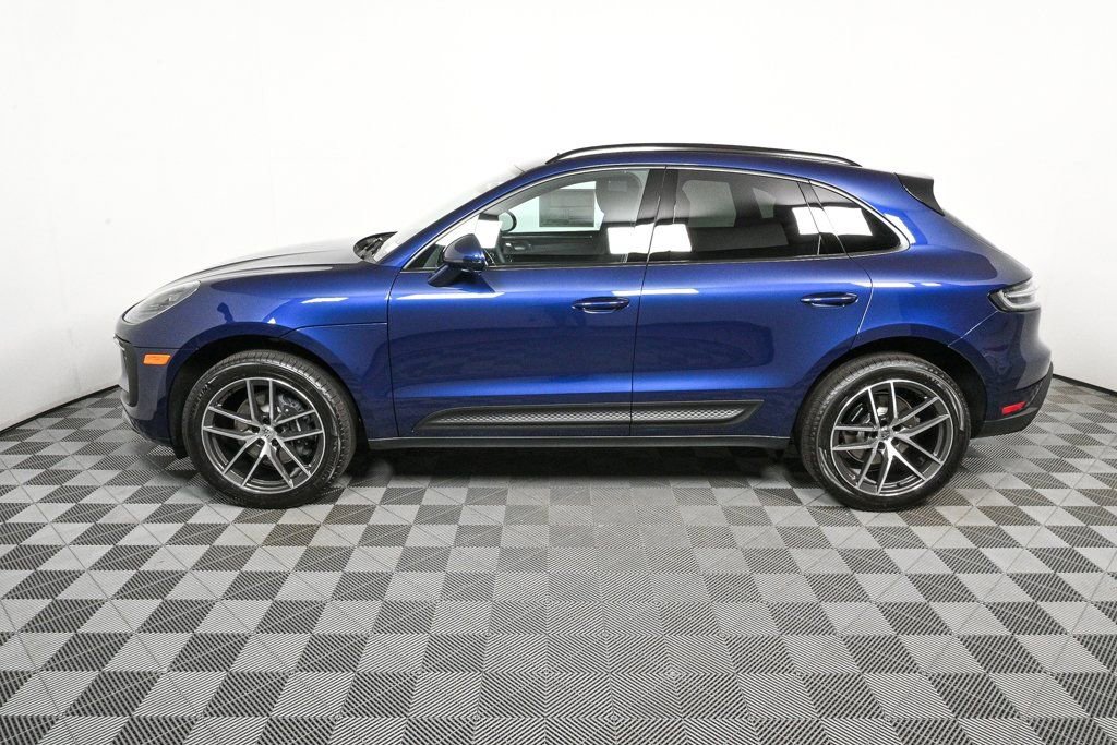 Certified 2026 Porsche Macan image 2