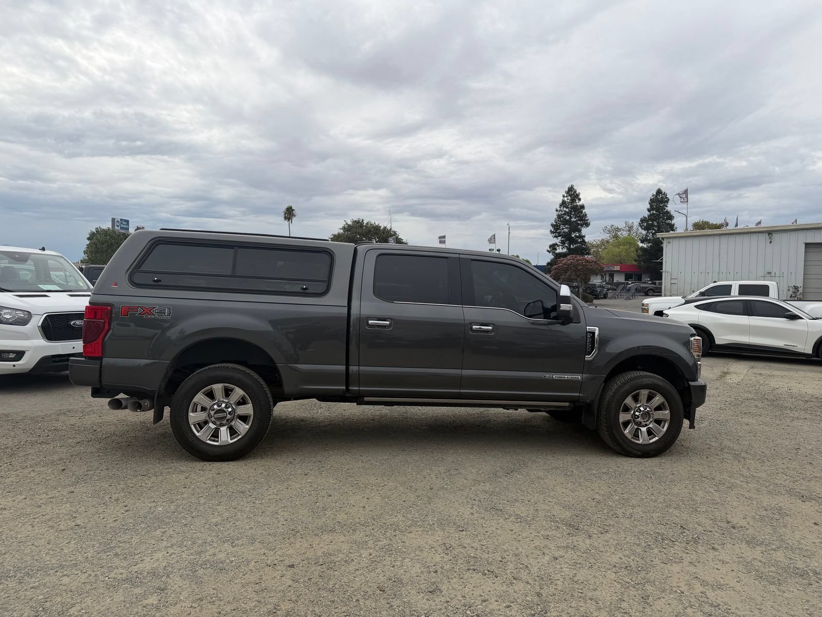 Used 2020 Ford F250 Platinum w/ FX4 Off-Road Package AWD/4WD image 7