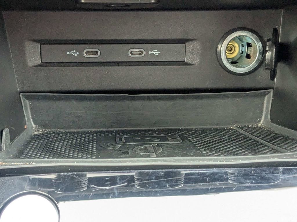 Used 2024 Volkswagen Taos SE FWD image 23