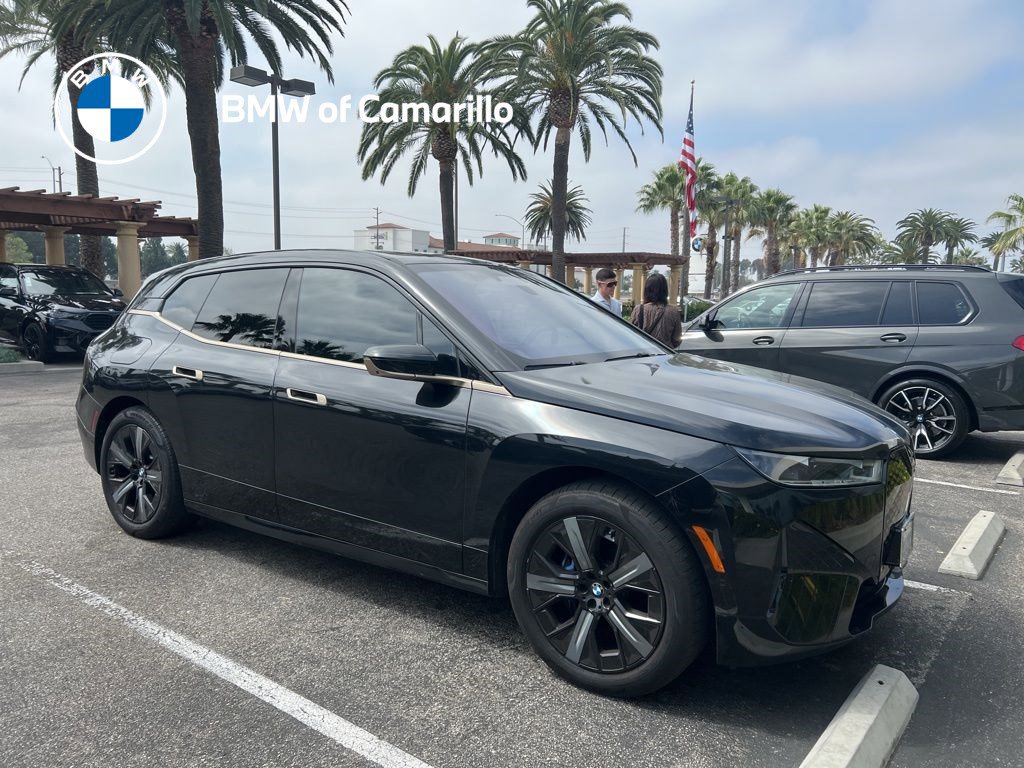 Used 2022 BMW iX xDrive50 w/ Premium Package image 1