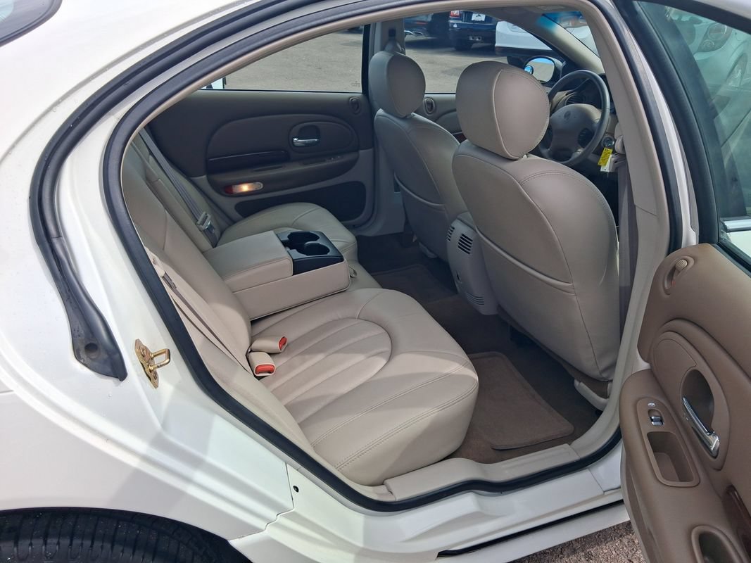 Used 2000 Chrysler LHS FWD image 12