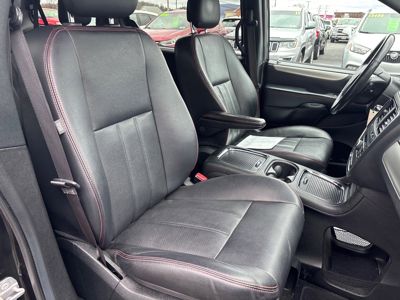 Used 2017 Dodge Grand Caravan GT FWD image 17