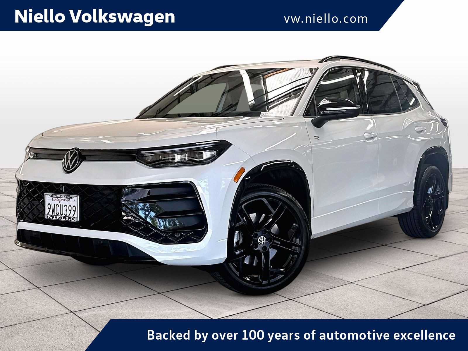 Certified 2026 Volkswagen Tiguan SE R-Line AWD/4WD image 1