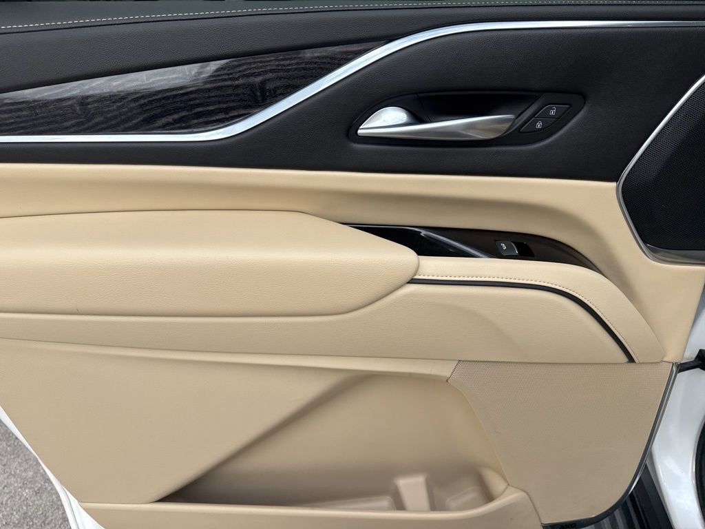 Used 2021 Cadillac Escalade ESV Premium Luxury image 25
