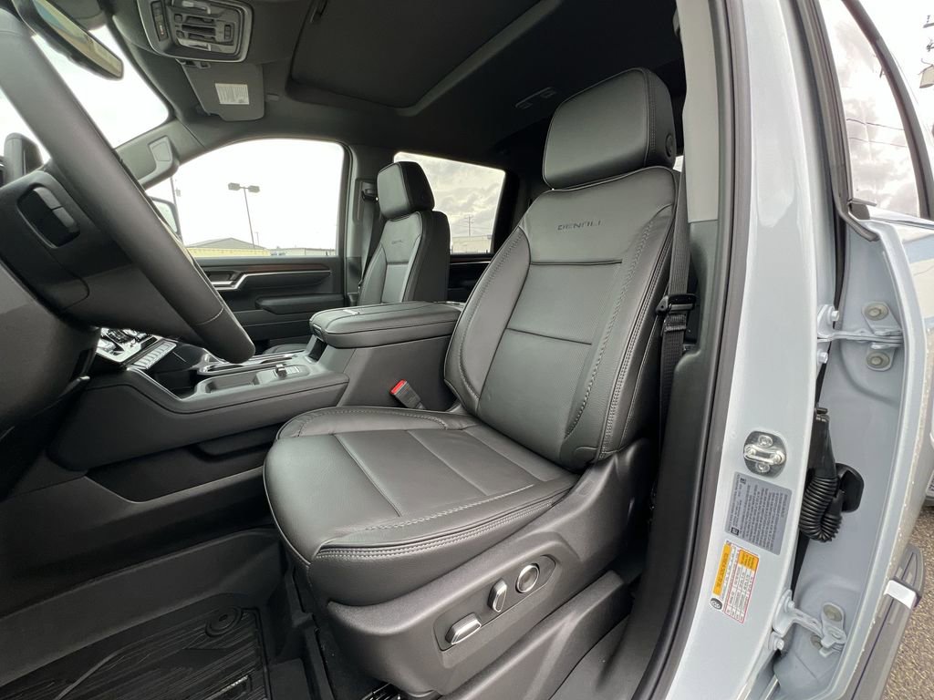 New 2026 GMC Sierra 3500 Denali w/ Denali Reserve Package image 20