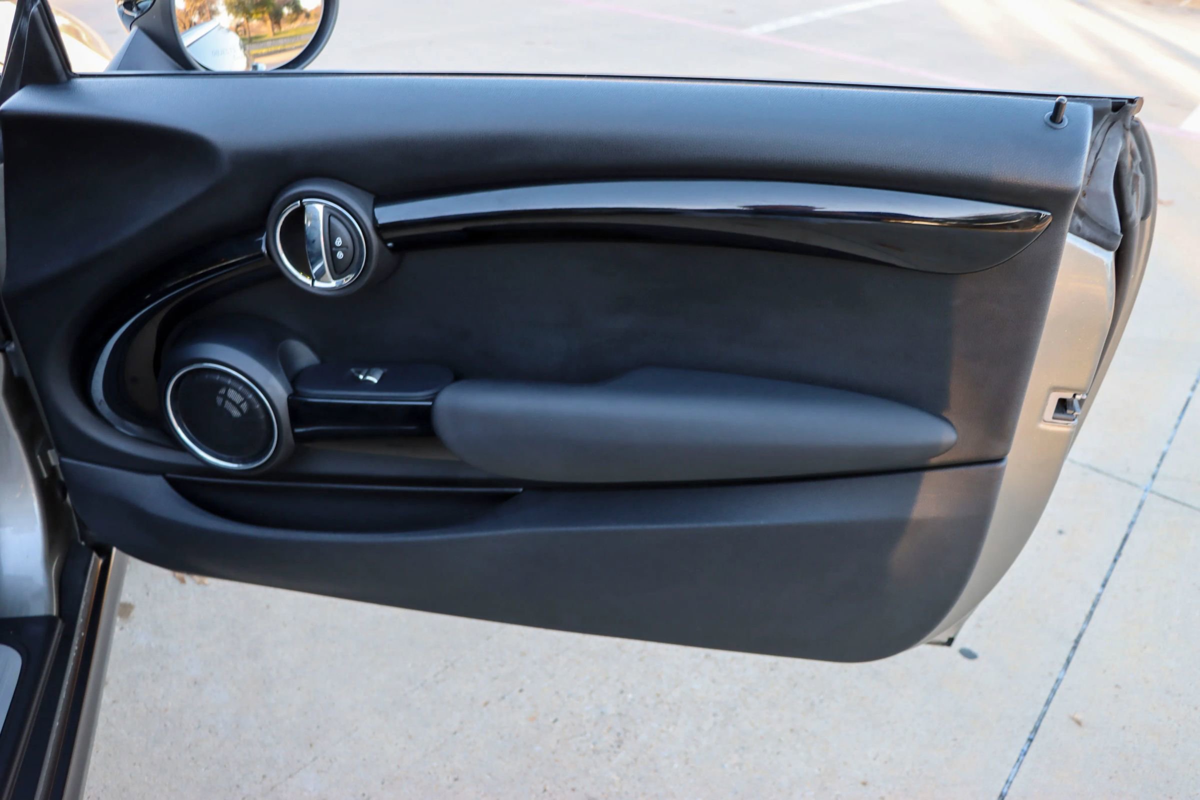 Used 2017 MINI Cooper S image 35