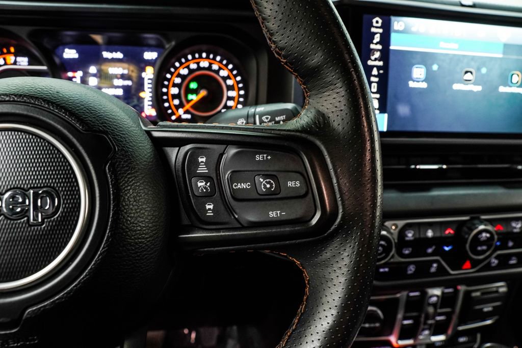 Used 2024 Jeep Gladiator Mojave AWD/4WD image 32