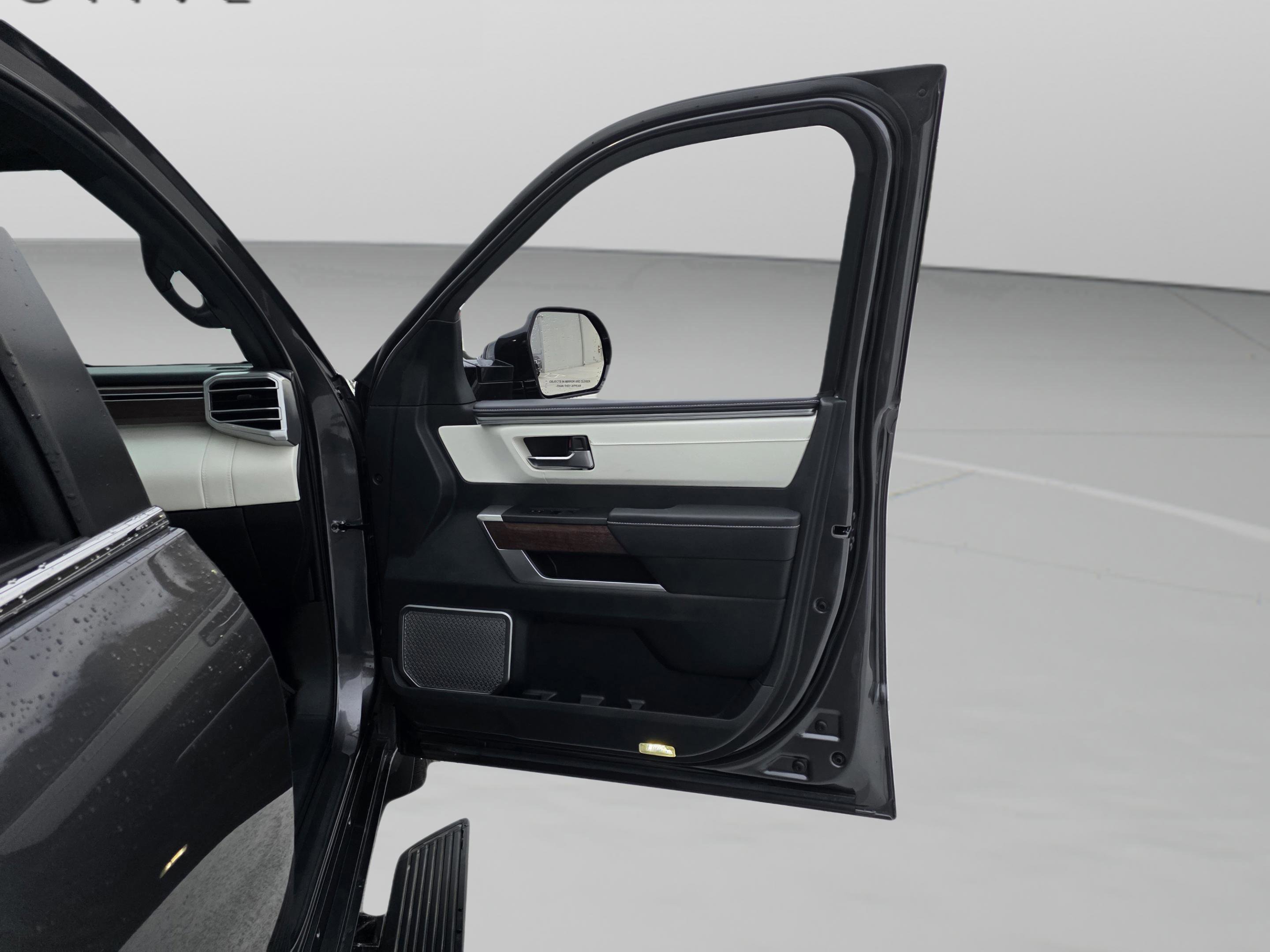 Used 2025 Toyota Sequoia Capstone image 26