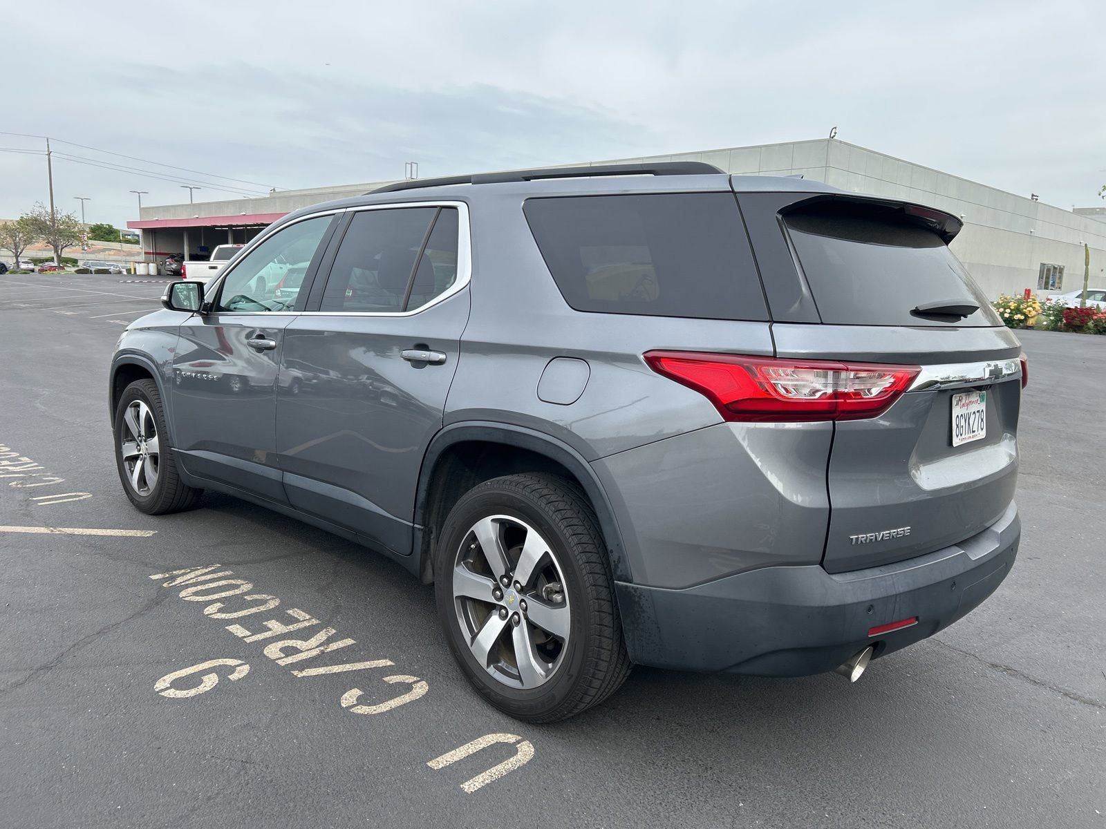 Used 2019 Chevrolet Traverse LT w/ LT Premium Package image 3