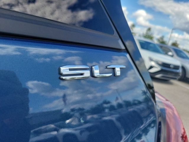 Used 2024 GMC Terrain SLT FWD image 10