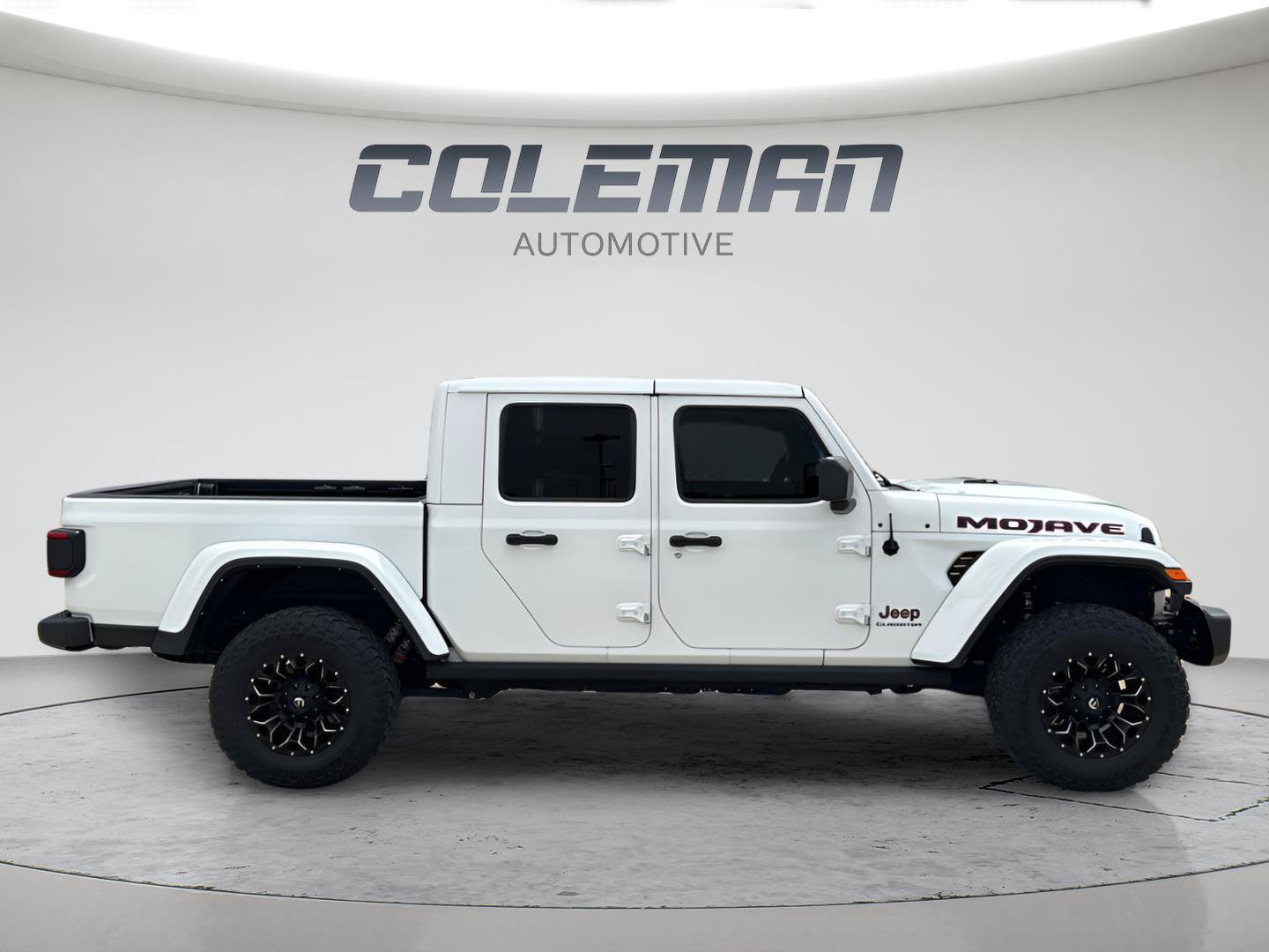 Used 2021 Jeep Gladiator Mojave AWD/4WD image 6