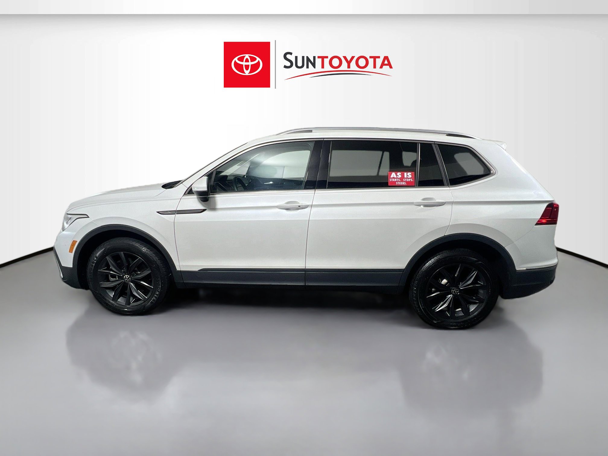 Used 2023 Volkswagen Tiguan SE image 7