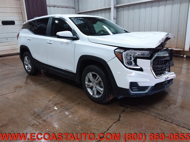 Used 2022 GMC Terrain SLE w/ LPO, Floor Liner Package AWD/4WD image 3