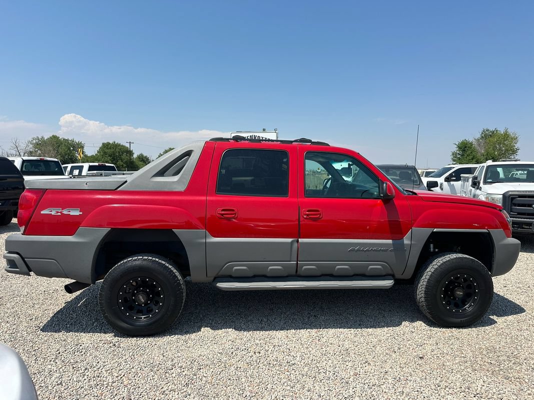 Used 2002 Chevrolet Avalanche 2500 w/ Convenience Pkg AWD/4WD image 12