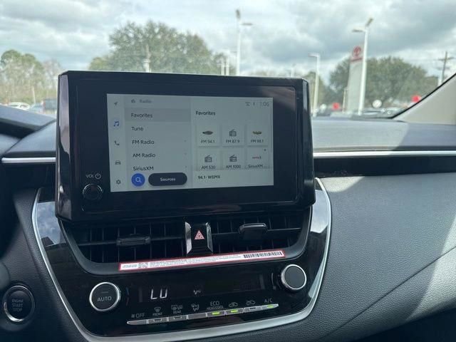 Used 2025 Toyota Corolla LE w/ LE Premium Package image 35