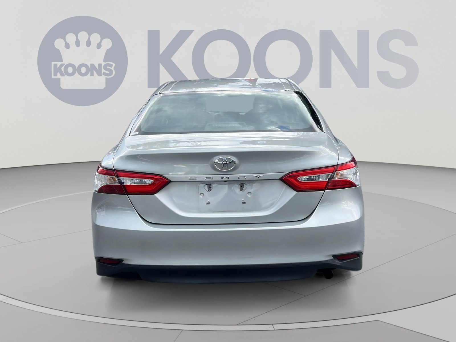 Used 2018 Toyota Camry LE FWD image 5