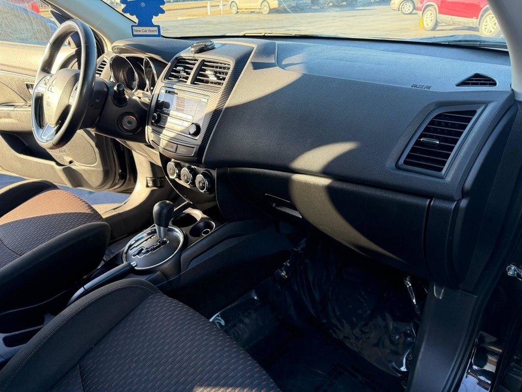 Used 2017 Mitsubishi Outlander Sport LE FWD image 22