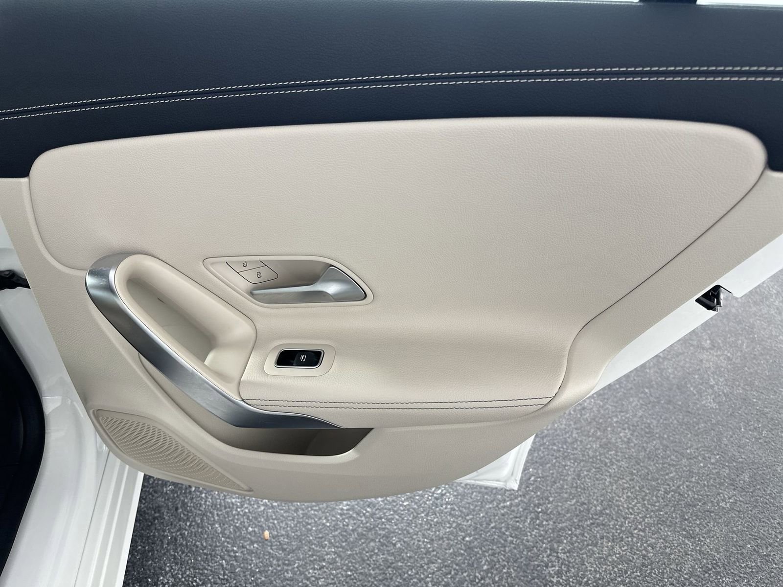 Used 2025 Mercedes-Benz CLA 250 image 33