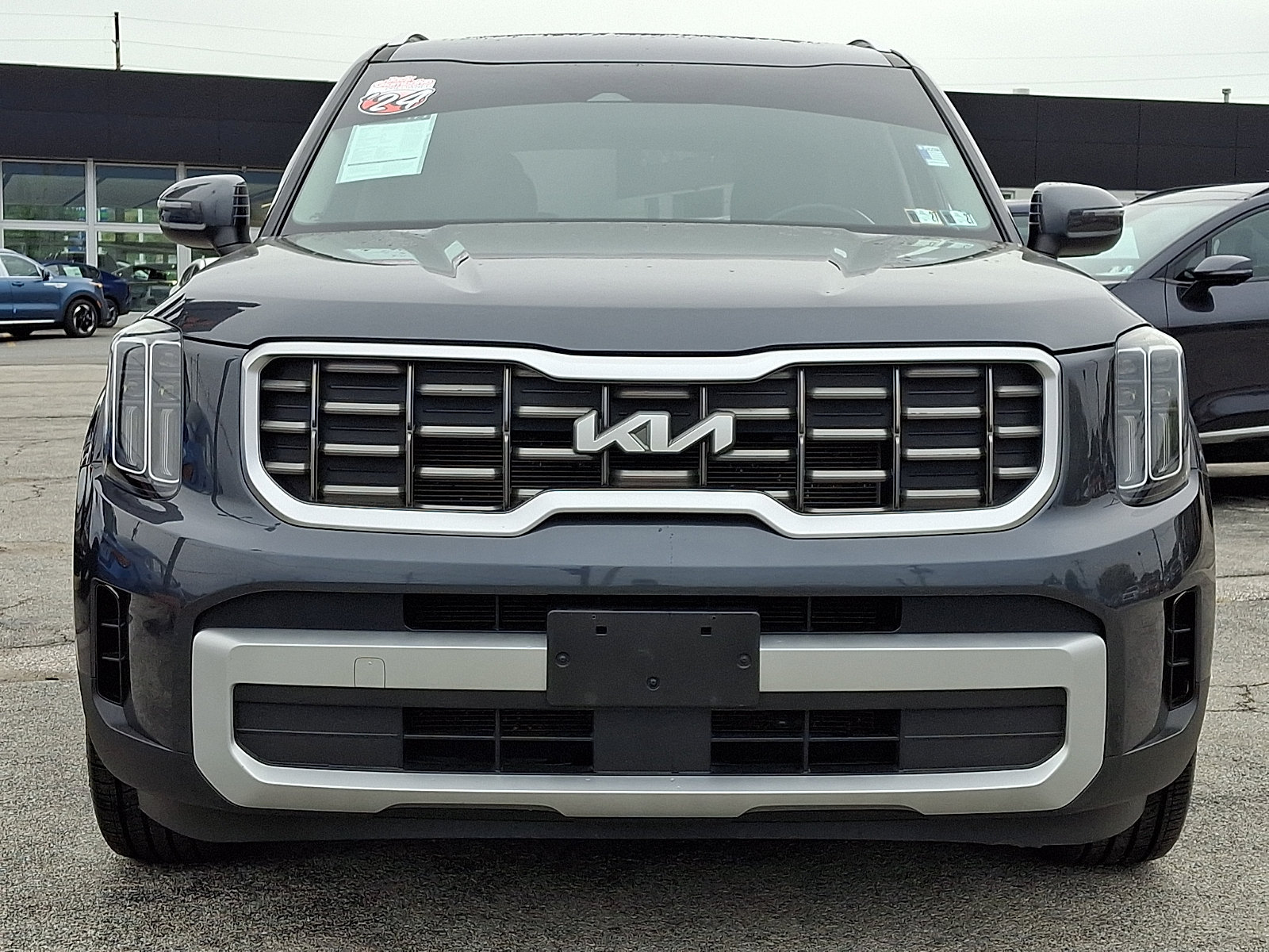 Certified 2024 Kia Telluride S w/ S Sunroof Package AWD/4WD image 2