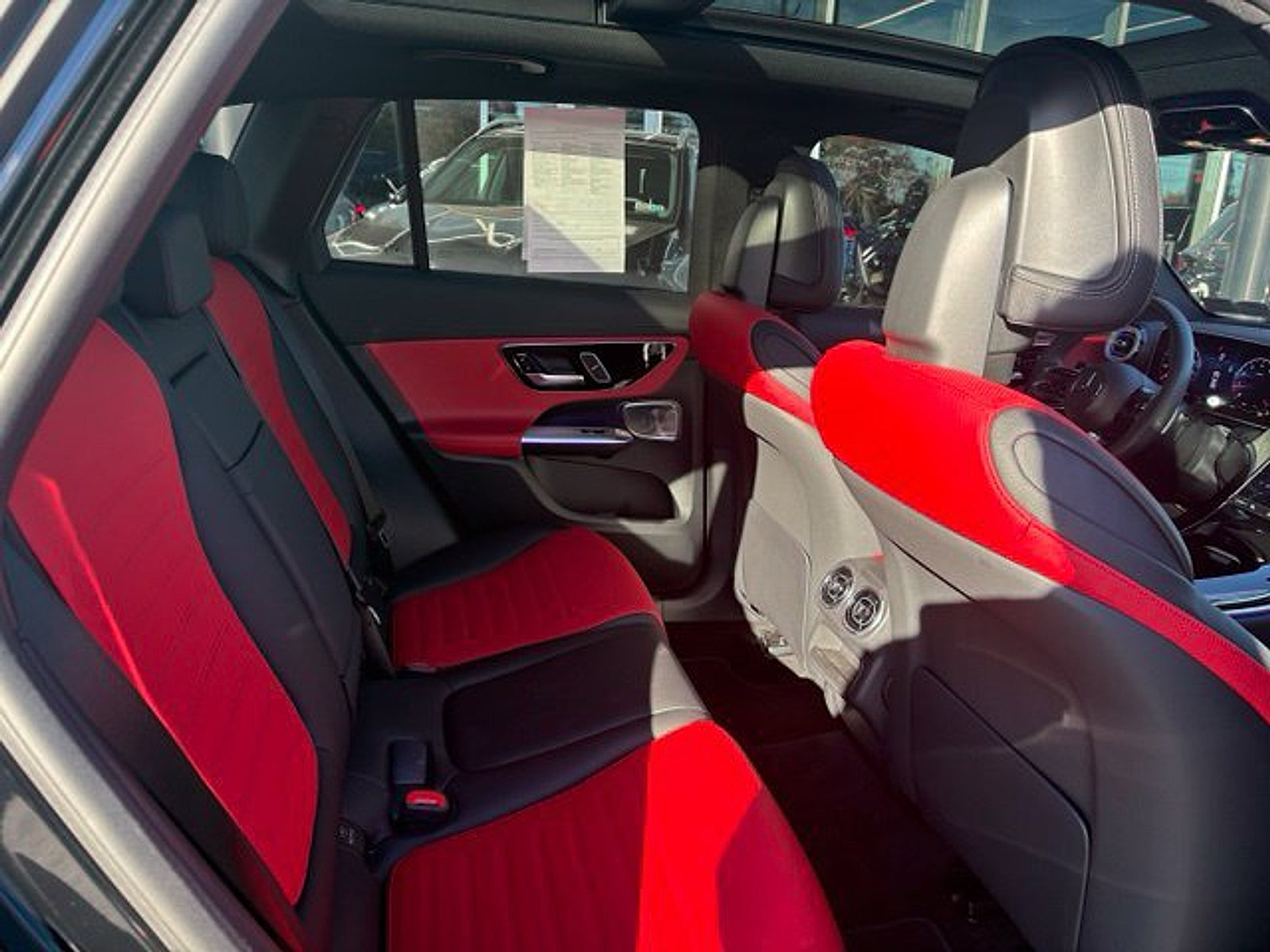 Used 2026 Mercedes-Benz GLC 300 4MATIC image 11