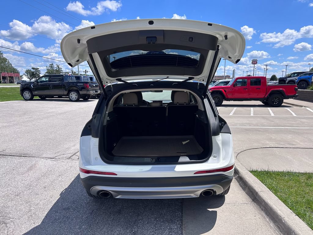 Used 2020 Lincoln Corsair AWD w/ Equipment Group 101A image 16