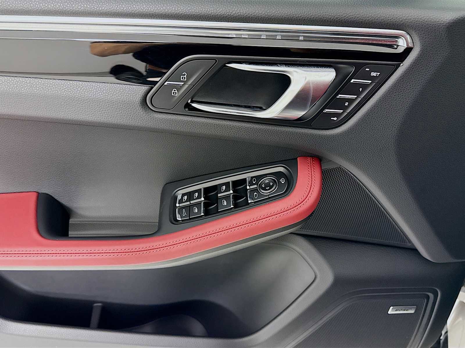 New 2026 Porsche Macan AWD/4WD image 10