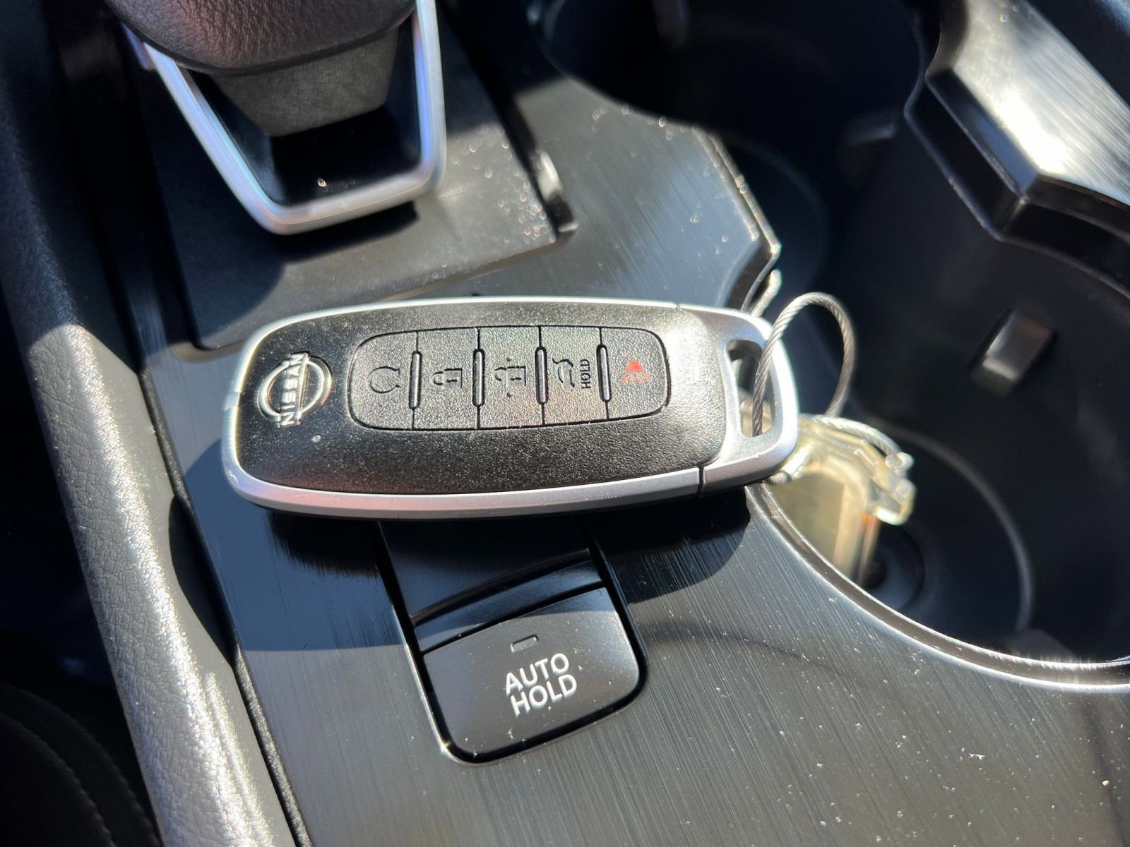 Used 2025 Nissan Rogue SV image 22