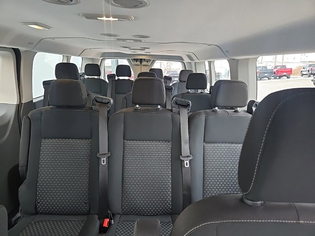 Used 2023 Ford Transit 350 XLT image 39