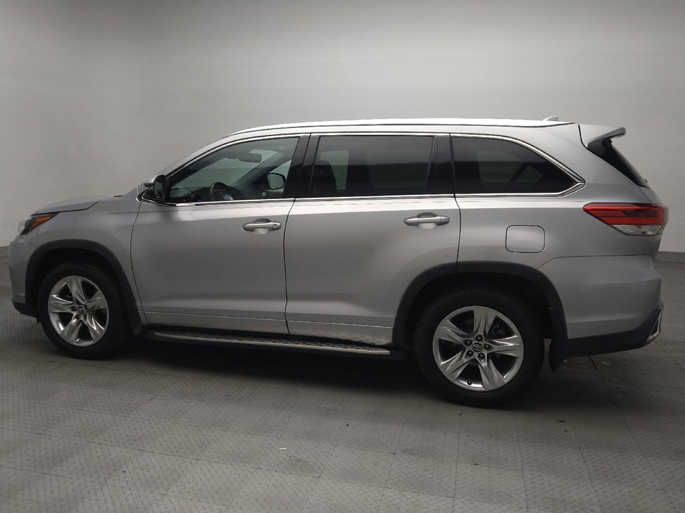 Used 2019 Toyota Highlander Limited FWD image 3