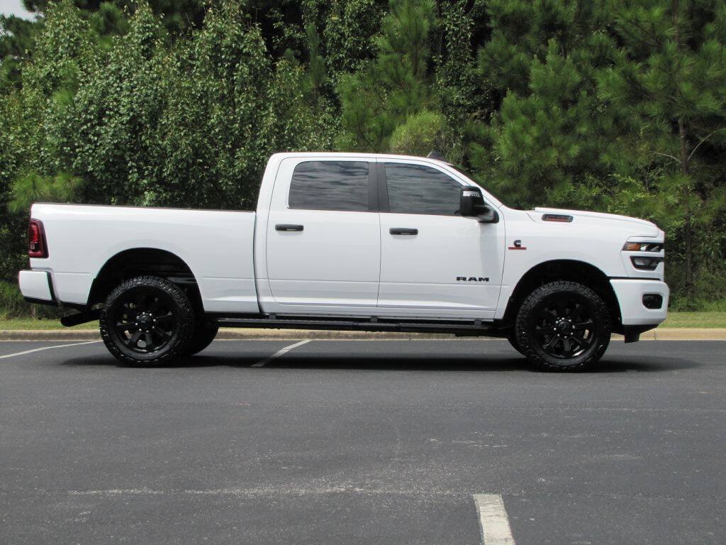 Used 2025 RAM 2500 Big Horn AWD/4WD image 4