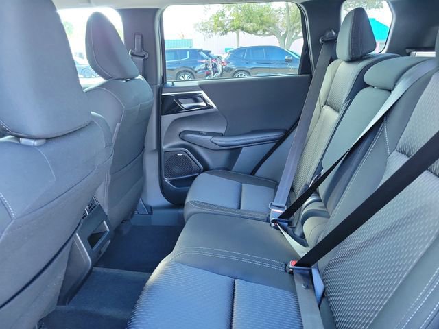 New 2026 Mitsubishi Outlander ES image 12