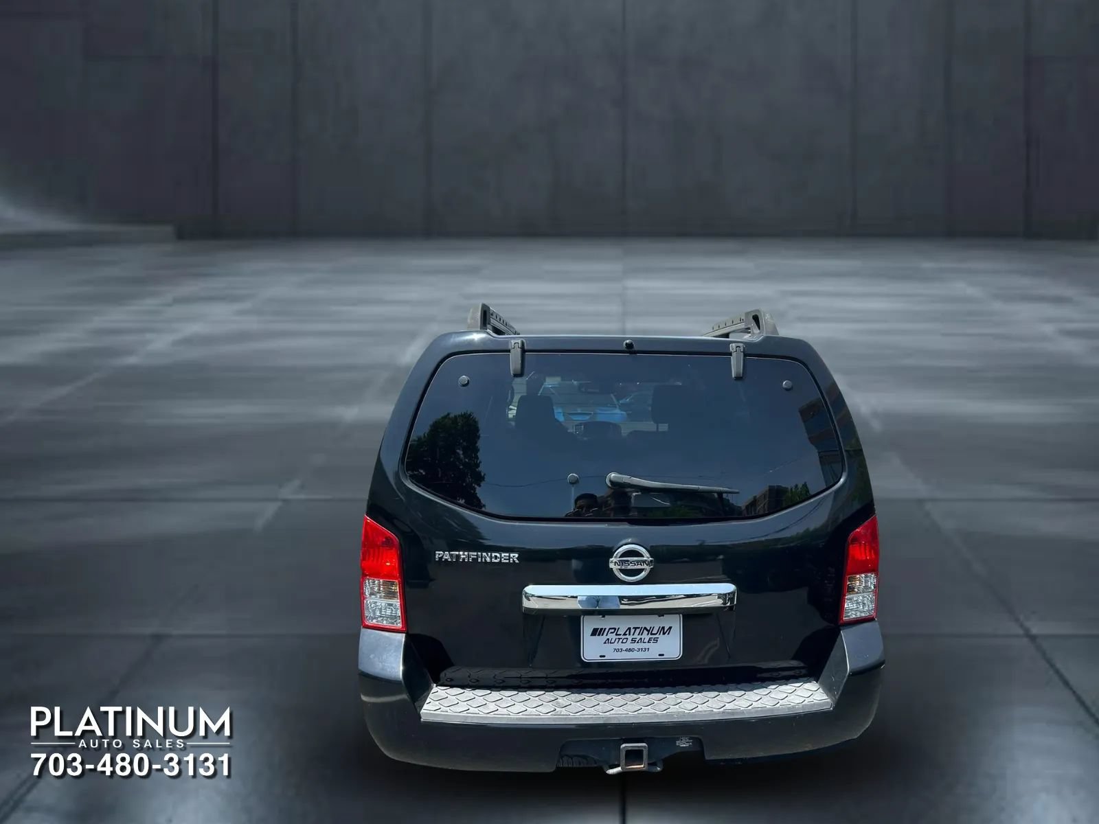 Used 2012 Nissan Pathfinder SV AWD/4WD image 2